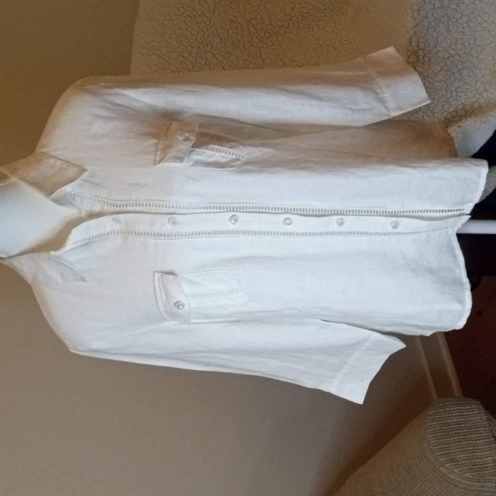 Tracy M size large linen blouse with embellishments. EUC